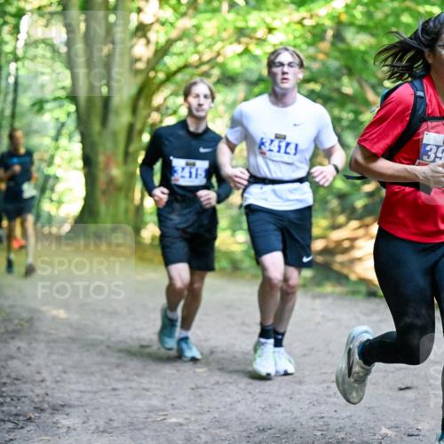 28.09.2025 - 33. Volkslauf durch das schöne Alstertal Dr. Thomas Lammeyer http://msf.ph/oto/8957919 28.09.2025 10:49:50 Laufen 40, 3415, 3414, 3945 meine-sportfotos.de