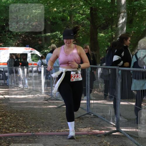 28.09.2025 - 33. Volkslauf durch das schöne Alstertal Strokosch-Dieckow http://msf.ph/oto/8958183 28.09.2025 13:10:37 Ziel 2238 meine-sportfotos.de
