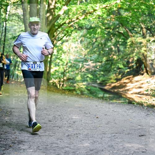 28.09.2025 - 33. Volkslauf durch das schöne Alstertal Dr. Thomas Lammeyer http://msf.ph/oto/8958449 28.09.2025 10:51:37 Laufen 3182 meine-sportfotos.de