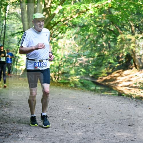 28.09.2025 - 33. Volkslauf durch das schöne Alstertal Dr. Thomas Lammeyer http://msf.ph/oto/8958452 28.09.2025 10:51:37 Laufen 3182 meine-sportfotos.de