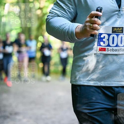 28.09.2025 - 33. Volkslauf durch das schöne Alstertal Dr. Thomas Lammeyer http://msf.ph/oto/8958519 28.09.2025 10:51:47 Laufen 3008 meine-sportfotos.de