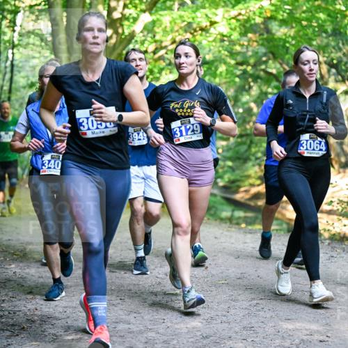 28.09.2025 - 33. Volkslauf durch das schöne Alstertal Dr. Thomas Lammeyer http://msf.ph/oto/8958537 28.09.2025 10:51:49 Laufen 340, 3050, 3949, 00000, 3129, 3064, 13242 meine-sportfotos.de