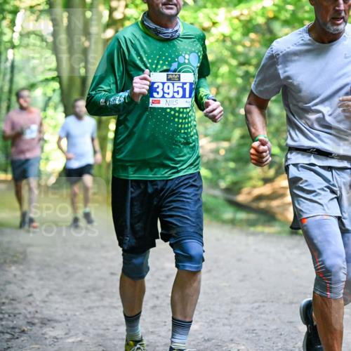 28.09.2025 - 33. Volkslauf durch das schöne Alstertal Dr. Thomas Lammeyer http://msf.ph/oto/8958566 28.09.2025 10:51:54 Laufen 3951, 326 meine-sportfotos.de