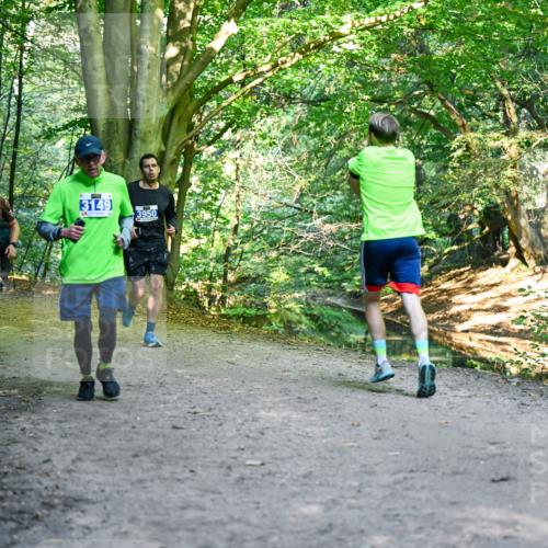 28.09.2025 - 33. Volkslauf durch das schöne Alstertal Dr. Thomas Lammeyer http://msf.ph/oto/8958680 28.09.2025 10:52:26 Laufen 240, 3149, 3950 meine-sportfotos.de