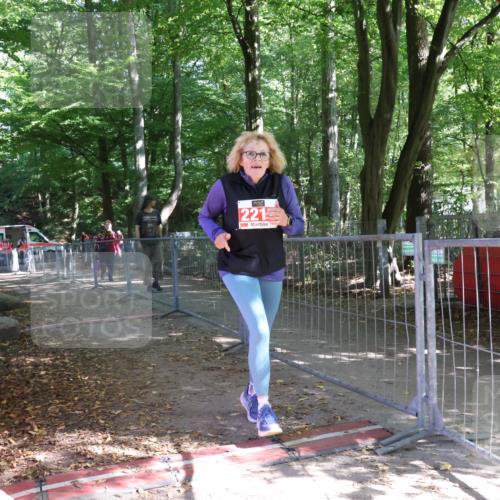28.09.2025 - 33. Volkslauf durch das schöne Alstertal Strokosch-Dieckow http://msf.ph/oto/8958685 28.09.2025 13:38:57 Ziel 2219 meine-sportfotos.de