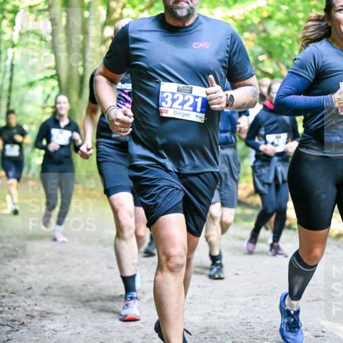 28.09.2025 - 33. Volkslauf durch das schöne Alstertal Dr. Thomas Lammeyer http://msf.ph/oto/8958852 28.09.2025 10:52:56 Laufen 3221, 70 meine-sportfotos.de