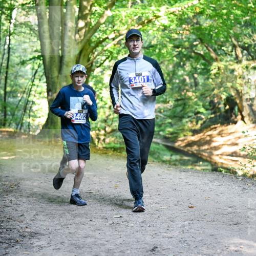 28.09.2025 - 33. Volkslauf durch das schöne Alstertal Dr. Thomas Lammeyer http://msf.ph/oto/8958988 28.09.2025 10:53:11 Laufen 3402, 3401 meine-sportfotos.de