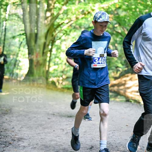 28.09.2025 - 33. Volkslauf durch das schöne Alstertal Dr. Thomas Lammeyer http://msf.ph/oto/8959002 28.09.2025 10:53:12 Laufen 3402, 3401 meine-sportfotos.de