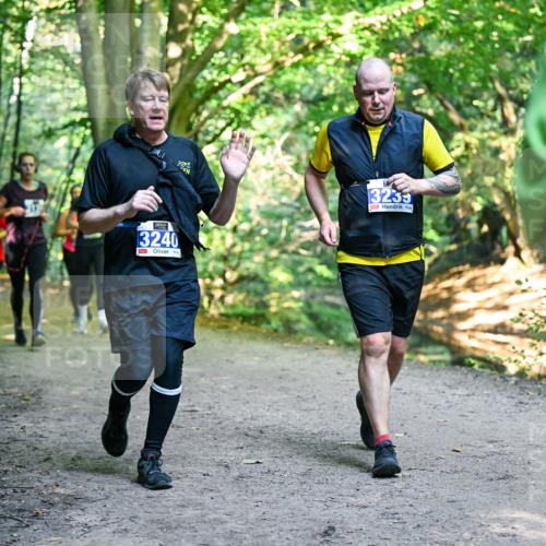28.09.2025 - 33. Volkslauf durch das schöne Alstertal Dr. Thomas Lammeyer http://msf.ph/oto/8959122 28.09.2025 10:53:25 Laufen 3239, 3240 meine-sportfotos.de