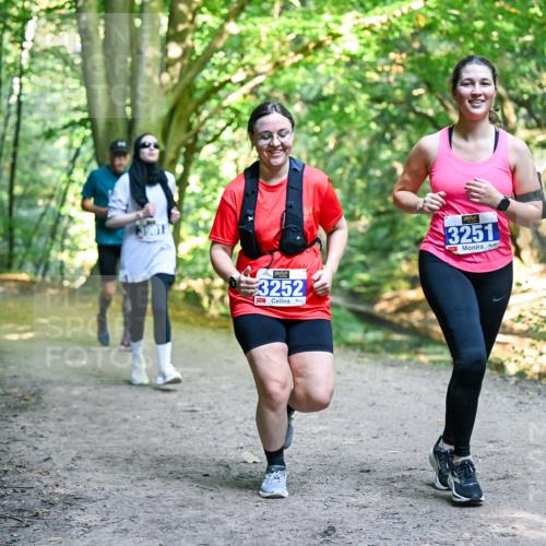 28.09.2025 - 33. Volkslauf durch das schöne Alstertal Dr. Thomas Lammeyer http://msf.ph/oto/8959168 28.09.2025 10:53:31 Laufen 3252, 3251 meine-sportfotos.de