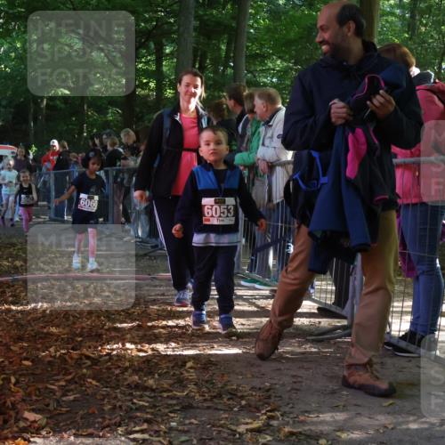 28.09.2025 - 33. Volkslauf durch das schöne Alstertal Strokosch-Dieckow http://msf.ph/oto/8959175 28.09.2025 10:43:34 Ziel  meine-sportfotos.de