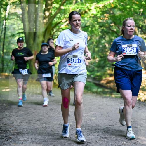 28.09.2025 - 33. Volkslauf durch das schöne Alstertal Dr. Thomas Lammeyer http://msf.ph/oto/8959423 28.09.2025 10:54:03 Laufen 3057, 3058 meine-sportfotos.de