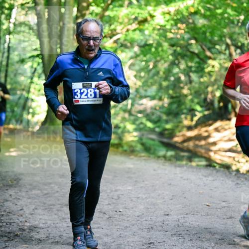 28.09.2025 - 33. Volkslauf durch das schöne Alstertal Dr. Thomas Lammeyer http://msf.ph/oto/8959540 28.09.2025 10:54:41 Laufen 3281, 3289, 1 meine-sportfotos.de