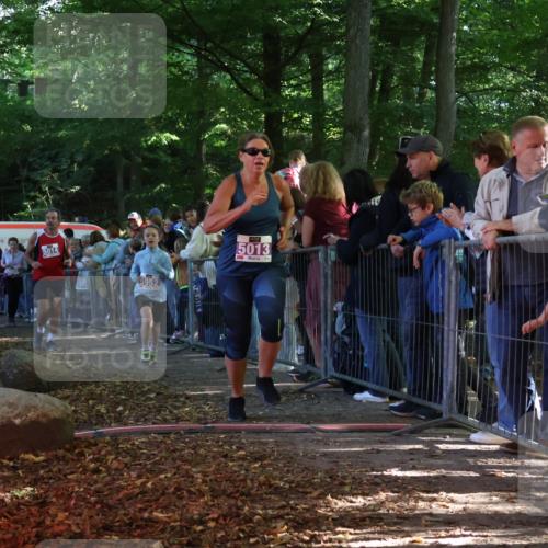 28.09.2025 - 33. Volkslauf durch das schöne Alstertal Strokosch-Dieckow http://msf.ph/oto/8959702 28.09.2025 10:46:45 Ziel 5013, 5014, 5952, 5958, 5959 meine-sportfotos.de