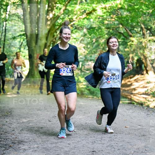 28.09.2025 - 33. Volkslauf durch das schöne Alstertal Dr. Thomas Lammeyer http://msf.ph/oto/8959729 28.09.2025 10:55:39 Laufen 3243, 3259 meine-sportfotos.de