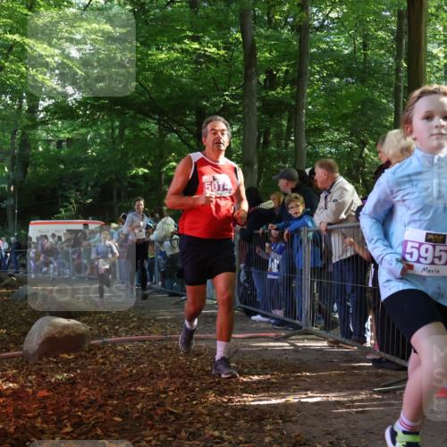 28.09.2025 - 33. Volkslauf durch das schöne Alstertal Strokosch-Dieckow http://msf.ph/oto/8959744 28.09.2025 10:46:49 Ziel 5014, 5032, 5953, 5958, 5959, 5969 meine-sportfotos.de