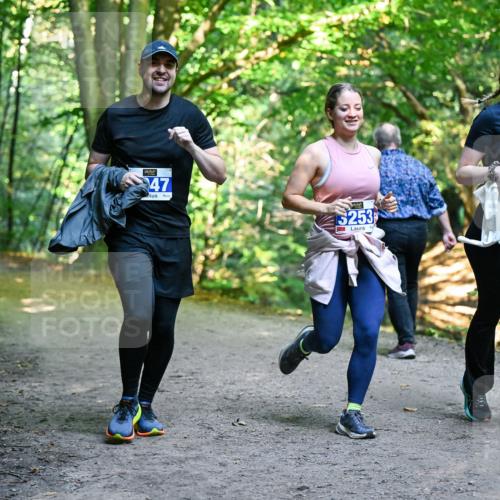 28.09.2025 - 33. Volkslauf durch das schöne Alstertal Dr. Thomas Lammeyer http://msf.ph/oto/8959763 28.09.2025 10:55:43 Laufen 47, 5253, 3028 meine-sportfotos.de