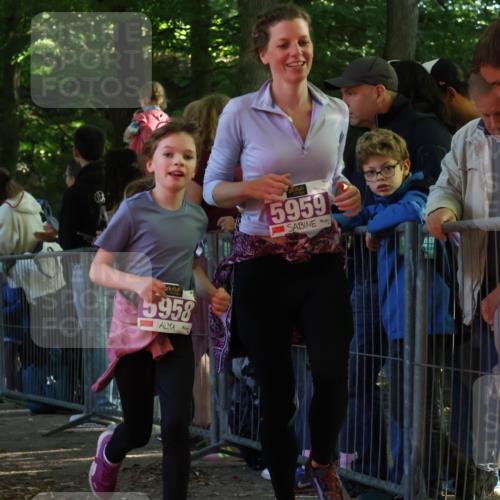 28.09.2025 - 33. Volkslauf durch das schöne Alstertal Strokosch-Dieckow http://msf.ph/oto/8959772 28.09.2025 10:46:51 Ziel 5032, 5953, 5958, 5959, 5969 meine-sportfotos.de