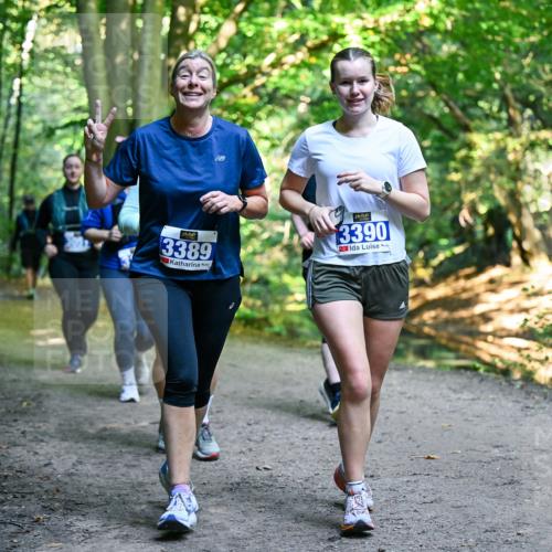 28.09.2025 - 33. Volkslauf durch das schöne Alstertal Dr. Thomas Lammeyer http://msf.ph/oto/8959926 28.09.2025 10:56:59 Laufen 3389, 3390 meine-sportfotos.de