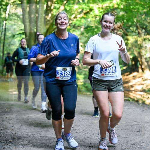 28.09.2025 - 33. Volkslauf durch das schöne Alstertal Dr. Thomas Lammeyer http://msf.ph/oto/8959928 28.09.2025 10:57:00 Laufen 3389, 3390 meine-sportfotos.de