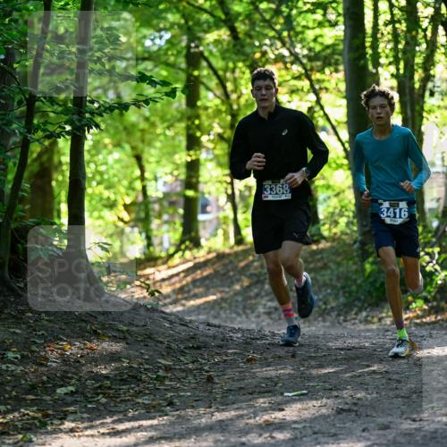 28.09.2025 - 33. Volkslauf durch das schöne Alstertal Dr. Thomas Lammeyer http://msf.ph/oto/8960009 28.09.2025 10:58:35 Laufen 3368, 3416 meine-sportfotos.de
