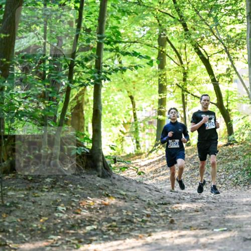 28.09.2025 - 33. Volkslauf durch das schöne Alstertal Dr. Thomas Lammeyer http://msf.ph/oto/8960092 28.09.2025 10:59:26 Laufen 3923, 3924 meine-sportfotos.de