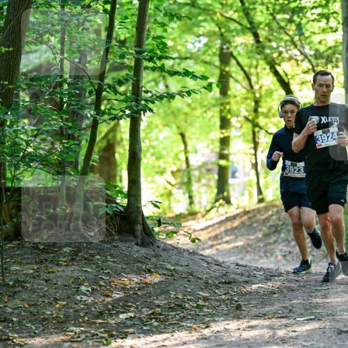 28.09.2025 - 33. Volkslauf durch das schöne Alstertal Dr. Thomas Lammeyer http://msf.ph/oto/8960111 28.09.2025 10:59:28 Laufen 3923, 3924 meine-sportfotos.de
