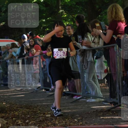 28.09.2025 - 33. Volkslauf durch das schöne Alstertal Strokosch-Dieckow http://msf.ph/oto/8960340 28.09.2025 10:48:44 Ziel 5036, 5967 meine-sportfotos.de