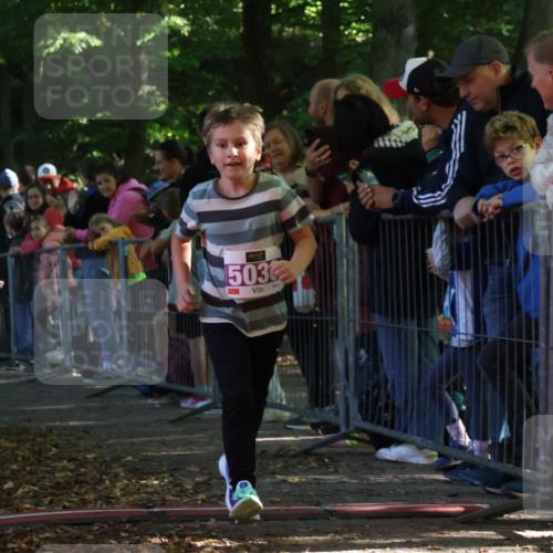 28.09.2025 - 33. Volkslauf durch das schöne Alstertal Strokosch-Dieckow http://msf.ph/oto/8960364 28.09.2025 10:48:48 Ziel 5036 meine-sportfotos.de