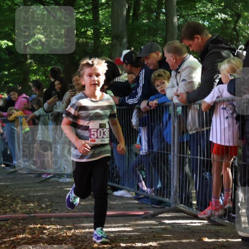 28.09.2025 - 33. Volkslauf durch das schöne Alstertal Strokosch-Dieckow http://msf.ph/oto/8960371 28.09.2025 10:48:49 Ziel 5036 meine-sportfotos.de