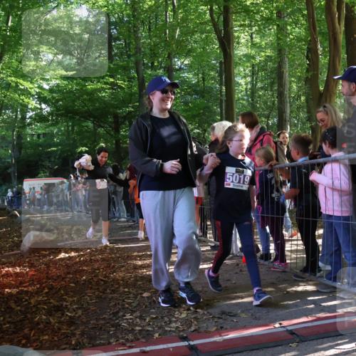 28.09.2025 - 33. Volkslauf durch das schöne Alstertal Strokosch-Dieckow http://msf.ph/oto/8960446 28.09.2025 10:49:05 Ziel 5966, 5968 meine-sportfotos.de
