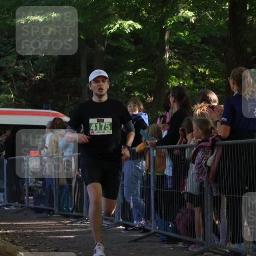 28.09.2025 - 33. Volkslauf durch das schöne Alstertal Strokosch-Dieckow http://msf.ph/oto/8960508 28.09.2025 10:49:31 Ziel 4175 meine-sportfotos.de