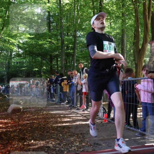 28.09.2025 - 33. Volkslauf durch das schöne Alstertal Strokosch-Dieckow http://msf.ph/oto/8960535 28.09.2025 10:49:33 Ziel 4175 meine-sportfotos.de