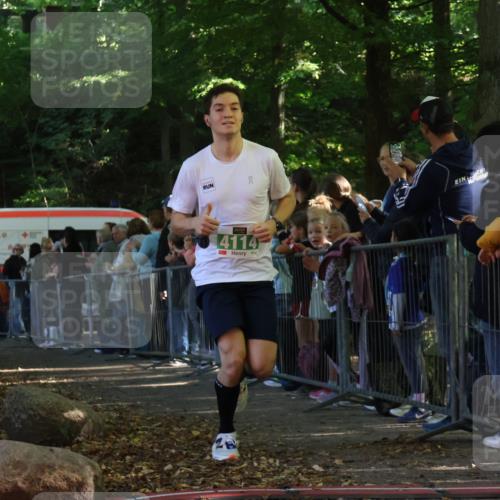 28.09.2025 - 33. Volkslauf durch das schöne Alstertal Strokosch-Dieckow http://msf.ph/oto/8960549 28.09.2025 10:49:56 Ziel 4114 meine-sportfotos.de