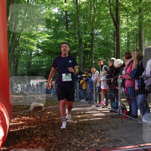 28.09.2025 - 33. Volkslauf durch das schöne Alstertal Strokosch-Dieckow http://msf.ph/oto/8960644 28.09.2025 10:50:15 Ziel 4161 meine-sportfotos.de
