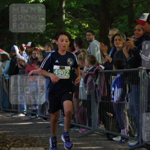 28.09.2025 - 33. Volkslauf durch das schöne Alstertal Strokosch-Dieckow http://msf.ph/oto/8960787 28.09.2025 10:50:38 Ziel 4902 meine-sportfotos.de