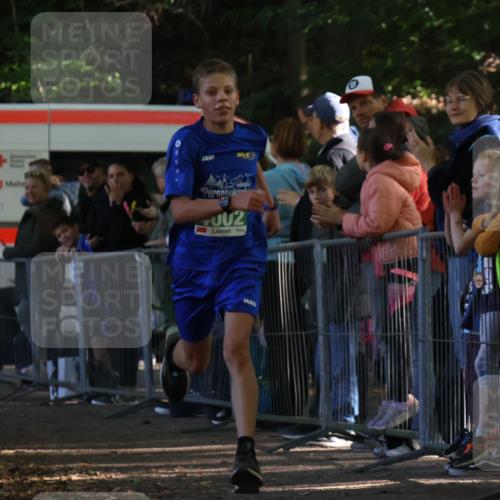 28.09.2025 - 33. Volkslauf durch das schöne Alstertal Strokosch-Dieckow http://msf.ph/oto/8960813 28.09.2025 10:50:48 Ziel 4002 meine-sportfotos.de