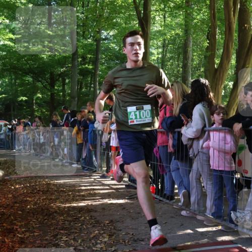 28.09.2025 - 33. Volkslauf durch das schöne Alstertal Strokosch-Dieckow http://msf.ph/oto/8960857 28.09.2025 10:50:58 Ziel 4100 meine-sportfotos.de