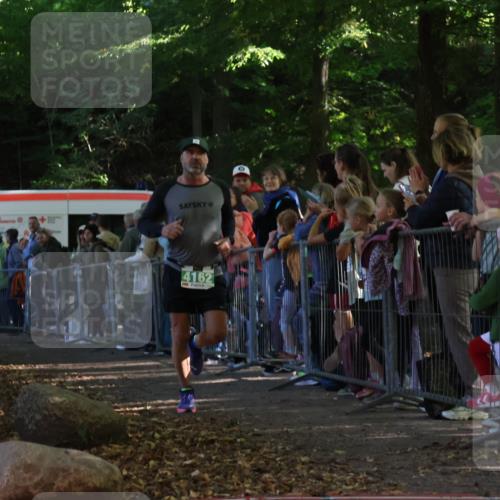 28.09.2025 - 33. Volkslauf durch das schöne Alstertal Strokosch-Dieckow http://msf.ph/oto/8960962 28.09.2025 10:51:58 Ziel 4162 meine-sportfotos.de