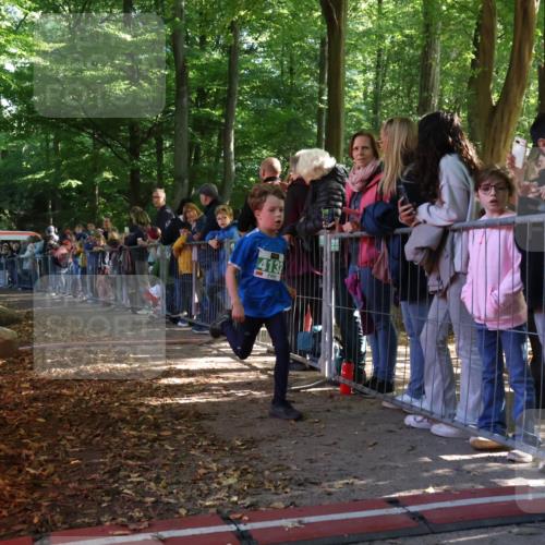 28.09.2025 - 33. Volkslauf durch das schöne Alstertal Strokosch-Dieckow http://msf.ph/oto/8961263 28.09.2025 10:53:16 Ziel 4132, 4924 meine-sportfotos.de
