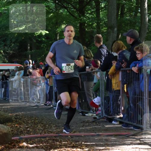 28.09.2025 - 33. Volkslauf durch das schöne Alstertal Strokosch-Dieckow http://msf.ph/oto/8961271 28.09.2025 10:53:20 Ziel 4924 meine-sportfotos.de