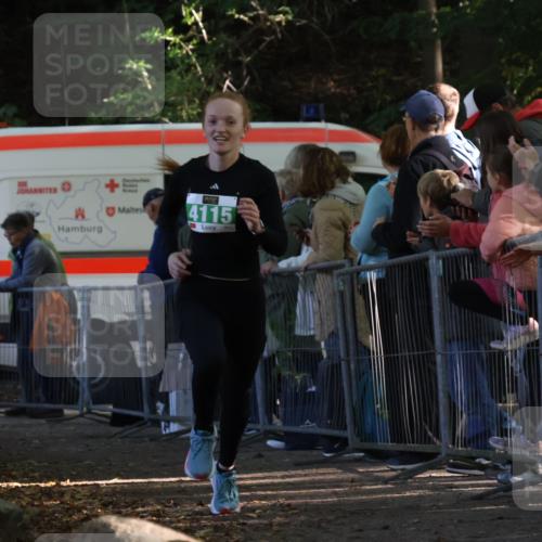 28.09.2025 - 33. Volkslauf durch das schöne Alstertal Strokosch-Dieckow http://msf.ph/oto/8961349 28.09.2025 10:53:50 Ziel 4025, 4115 meine-sportfotos.de