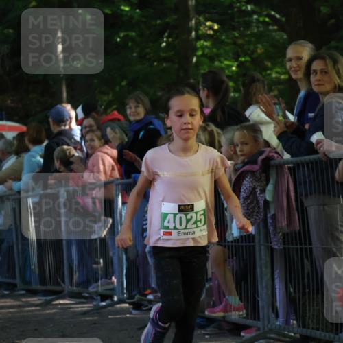 28.09.2025 - 33. Volkslauf durch das schöne Alstertal Strokosch-Dieckow http://msf.ph/oto/8961364 28.09.2025 10:53:57 Ziel 4025 meine-sportfotos.de