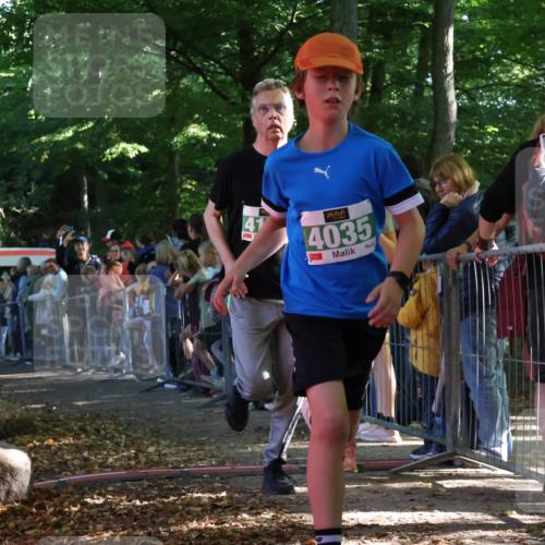 28.09.2025 - 33. Volkslauf durch das schöne Alstertal Strokosch-Dieckow http://msf.ph/oto/8961460 28.09.2025 10:54:57 Ziel 4035, 4047, 4155, 4157, 4188 meine-sportfotos.de
