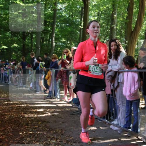 28.09.2025 - 33. Volkslauf durch das schöne Alstertal Strokosch-Dieckow http://msf.ph/oto/8961616 28.09.2025 10:55:37 Ziel 4046 meine-sportfotos.de