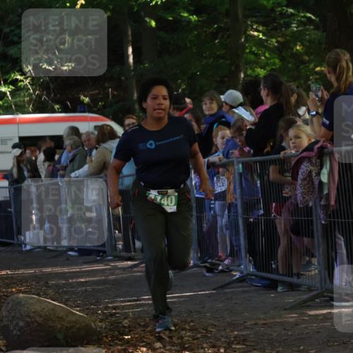28.09.2025 - 33. Volkslauf durch das schöne Alstertal Strokosch-Dieckow http://msf.ph/oto/8961626 28.09.2025 10:55:53 Ziel 4140 meine-sportfotos.de