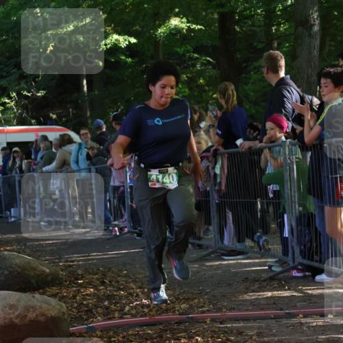 28.09.2025 - 33. Volkslauf durch das schöne Alstertal Strokosch-Dieckow http://msf.ph/oto/8961633 28.09.2025 10:55:54 Ziel 4140 meine-sportfotos.de