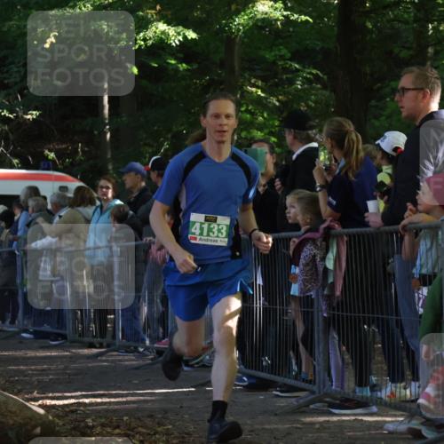28.09.2025 - 33. Volkslauf durch das schöne Alstertal Strokosch-Dieckow http://msf.ph/oto/8961758 28.09.2025 10:56:26 Ziel 4133 meine-sportfotos.de