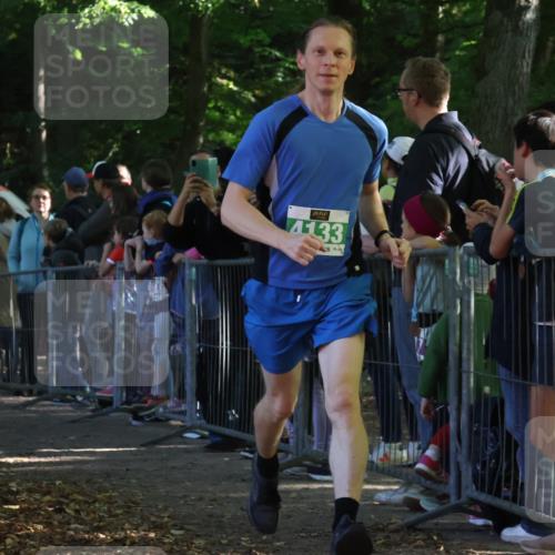 28.09.2025 - 33. Volkslauf durch das schöne Alstertal Strokosch-Dieckow http://msf.ph/oto/8961764 28.09.2025 10:56:27 Ziel 4133 meine-sportfotos.de