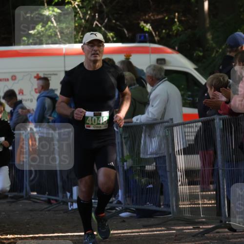 28.09.2025 - 33. Volkslauf durch das schöne Alstertal Strokosch-Dieckow http://msf.ph/oto/8961907 28.09.2025 10:56:53 Ziel 4023, 4048, 4055 meine-sportfotos.de